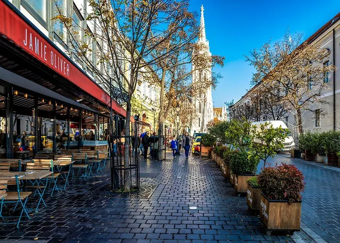 Rossalini Apartment With Free Parking